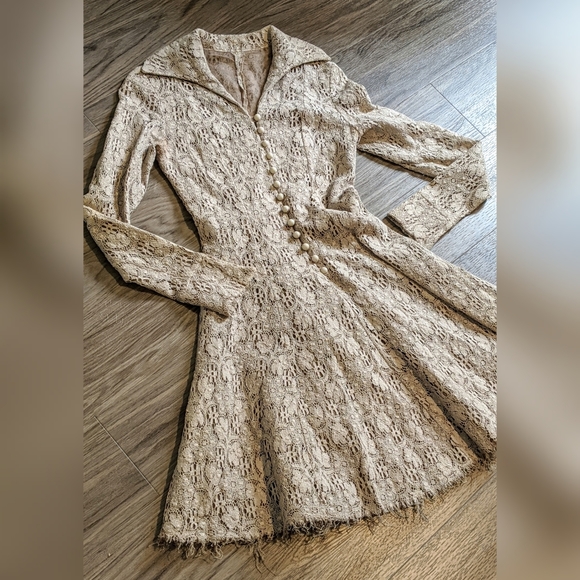 Vintage Dresses & Skirts - SALE! Beautiful vintage lace button front dress